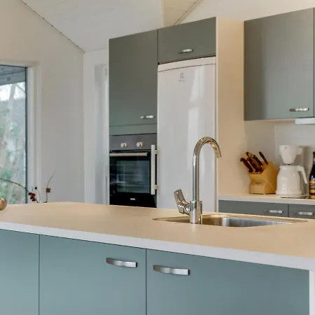Timmi - 100m From The Sea In Ne Jutland By Interhome * Hals